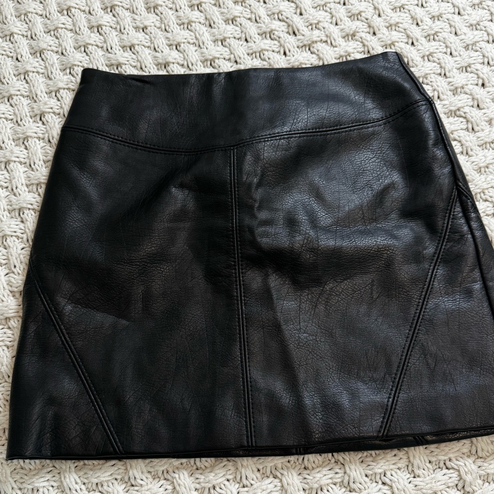 NWOT H&M Mini Black Leather Skirt